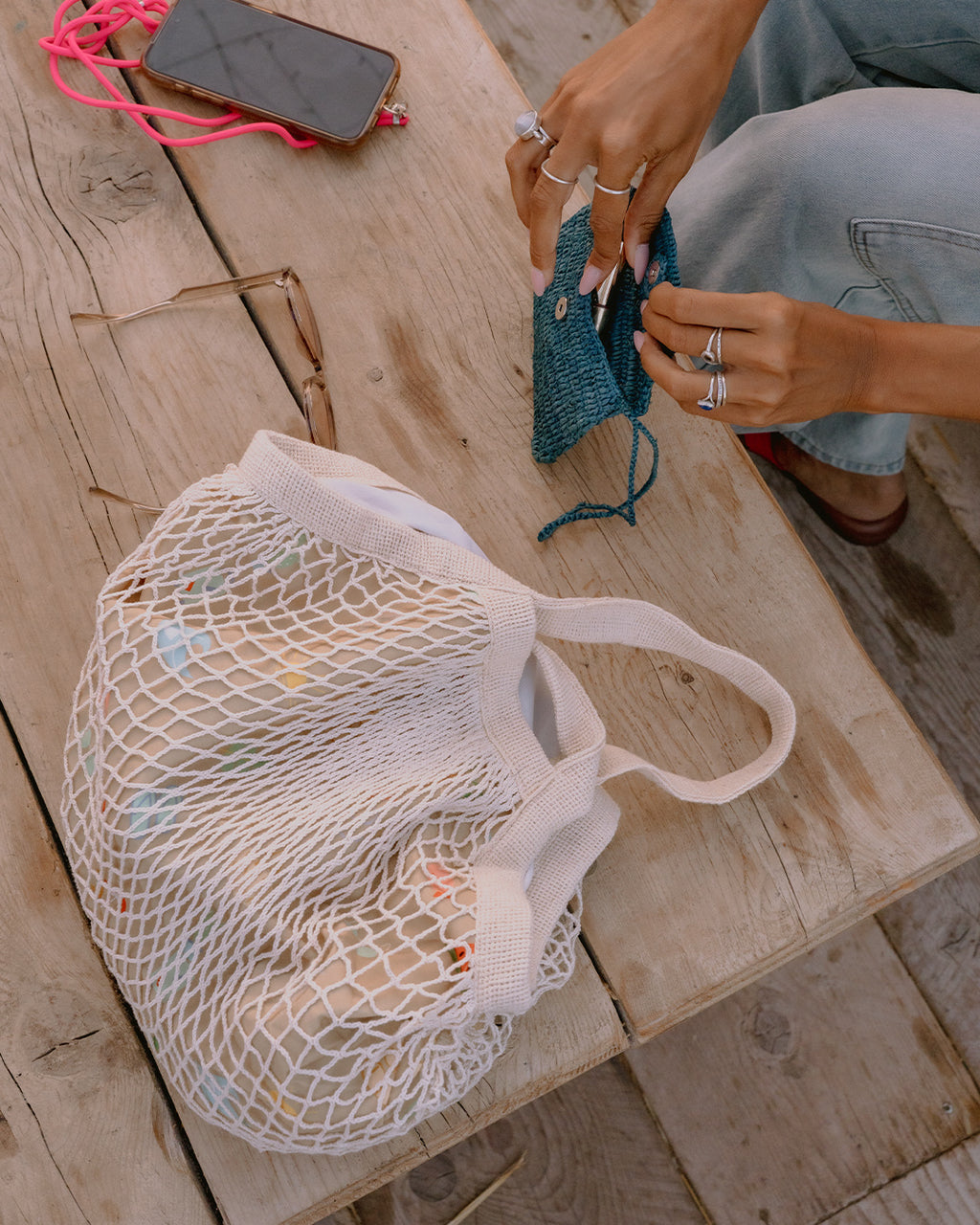 Clutch in Rafia